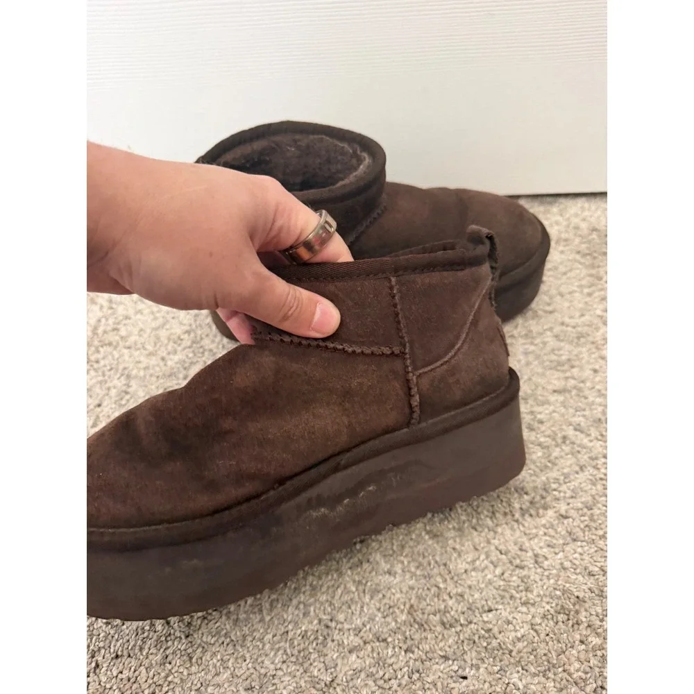 UGG Classic Ultra Mini Platform Boots – Dark Brown – Women's Size 7 – Used